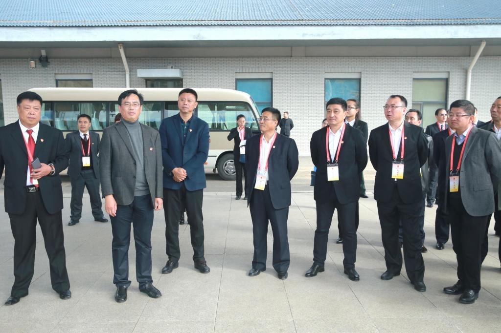 参观实习实训基地