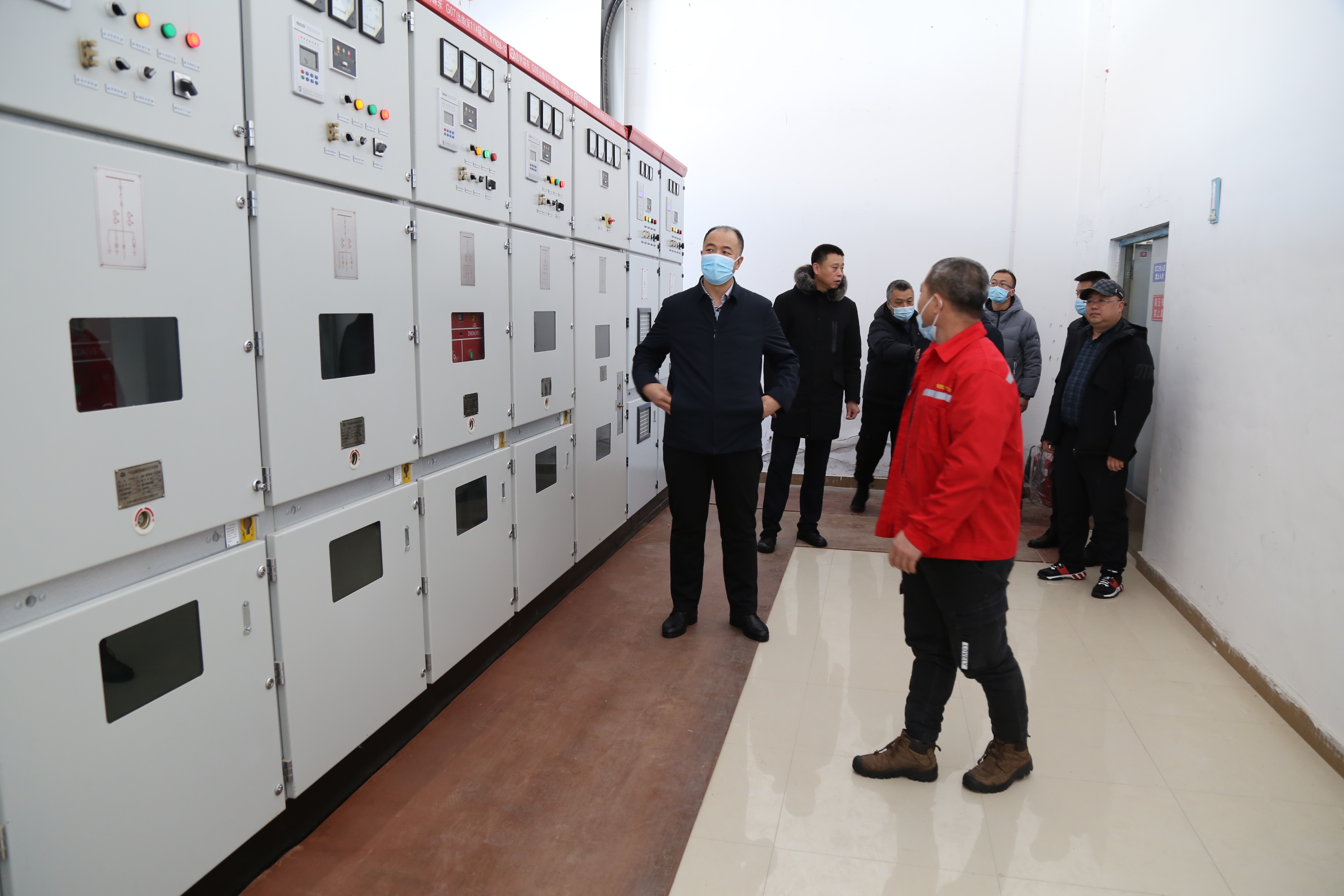 党委副书记、校长曹炳志进行检查