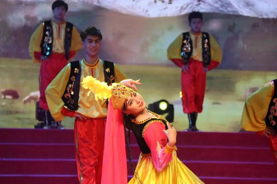 民族舞《艺疆之美》