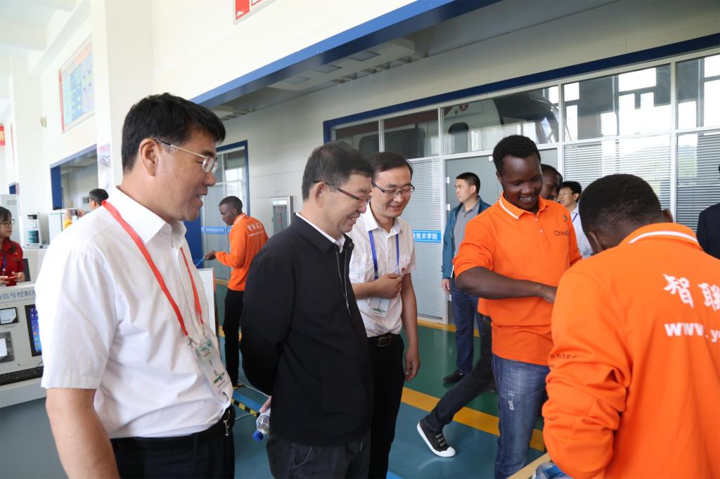 参观国际组赛项体验