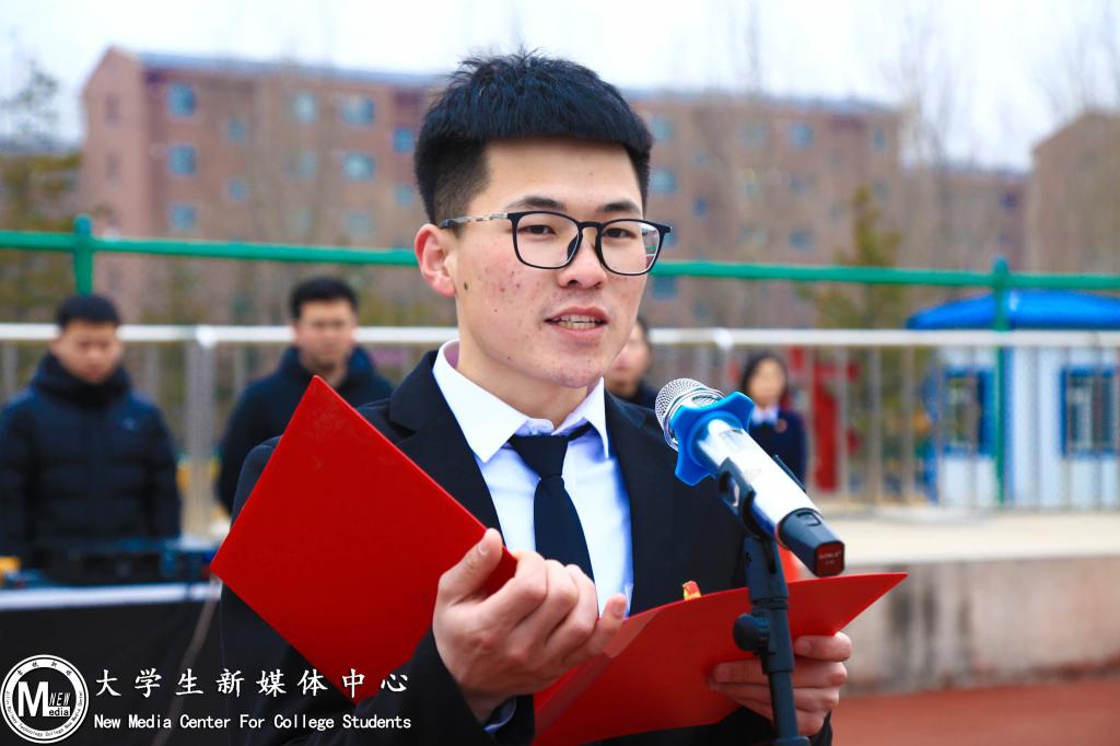 学生代表 白明理发言